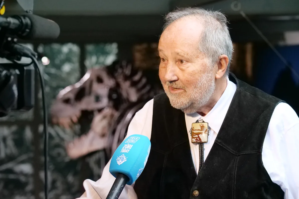 Der Direktor Hans-Jakob Siber im Interview mit Tele Züri.